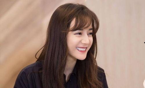 黑红女明星吃瓜系统小说娱乐圈,黑红女明星的瓜田奇遇记