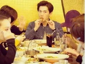 娱乐圈吃瓜打牌是谁呀,揭秘“吃瓜打牌”背后的神秘人物